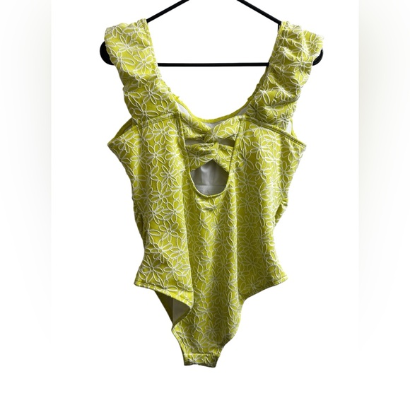 Yellow Ruffle One-Piece Swimsuit size XL New - Picture 4 of 6